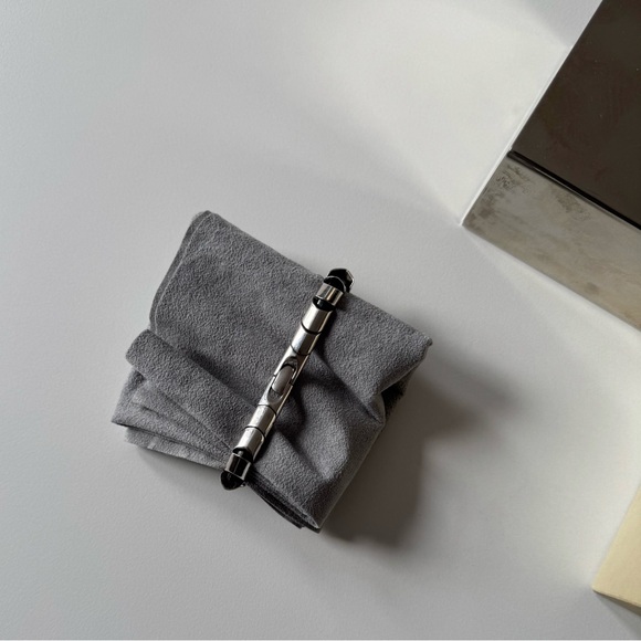 Vivienne Westwood Armor Vintage Watch - Picture 6 of 7